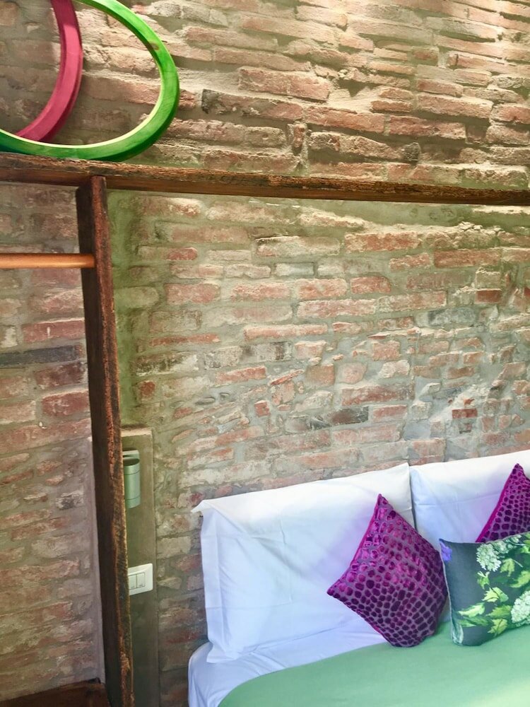 Фото Inside the wall - Santa Maria