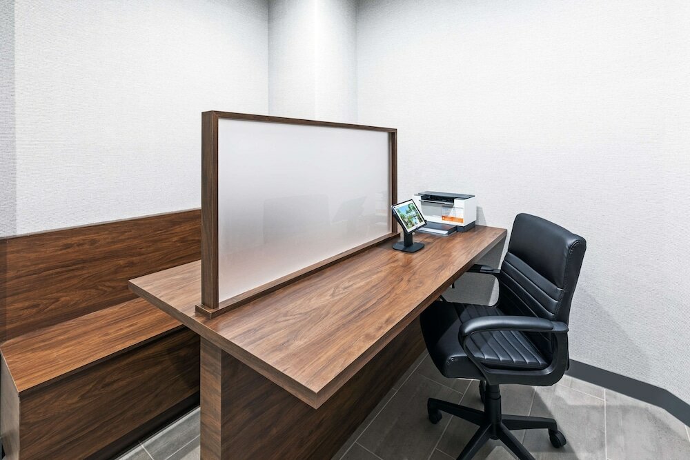 Фото Hampton Inn & Suites Dallas I-30 Cockrell Hill