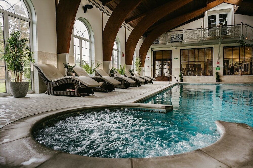 Фото Rowton Hall Hotel and SPA