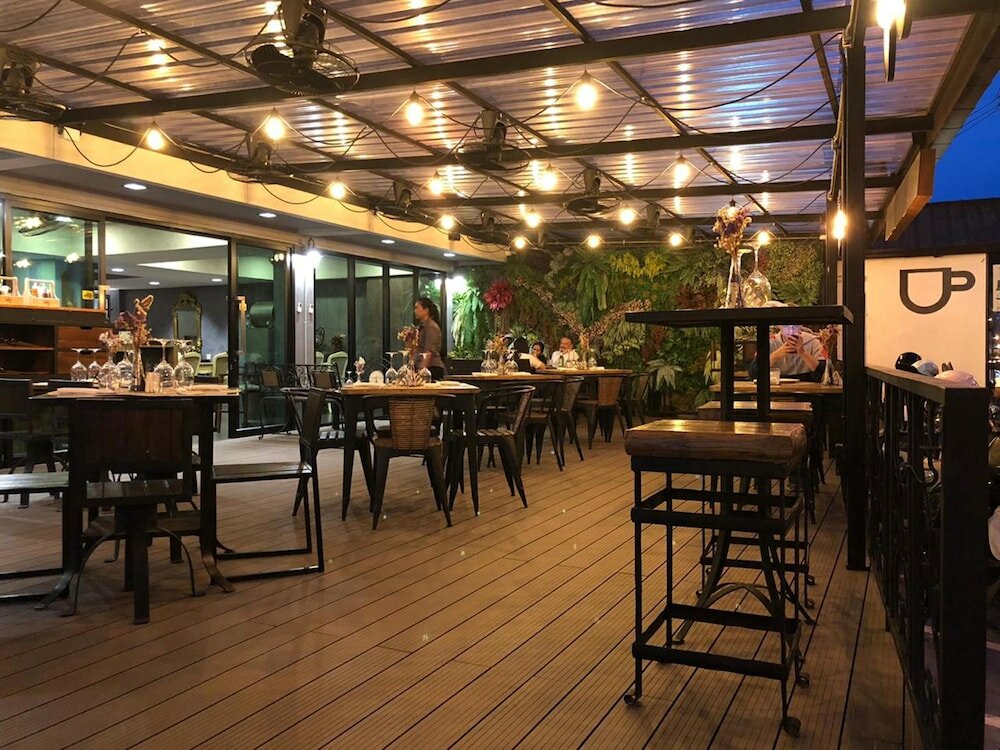 Фото Frankie's Inn