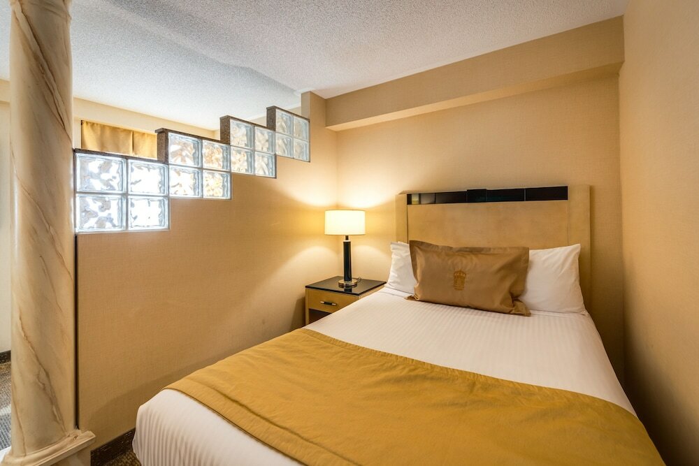 Фото Monte Carlo Inn & Suites Downtown Markham