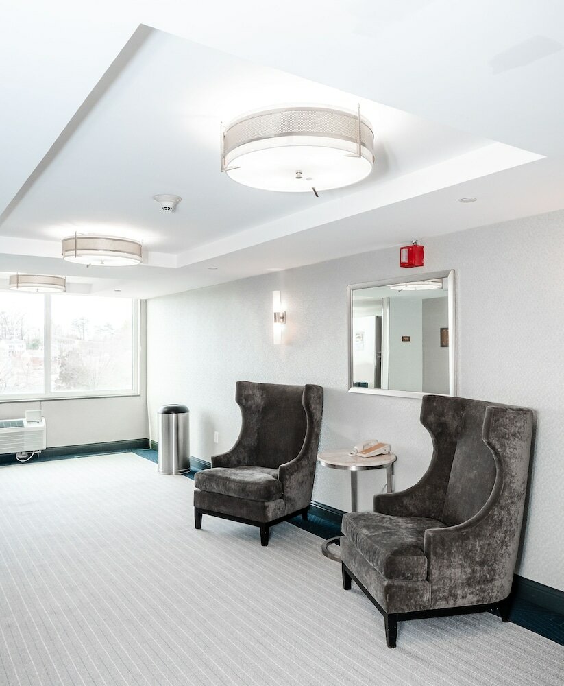 Фото Metro Points Hotel