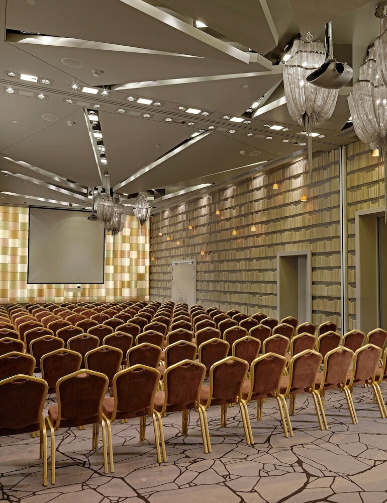 Фото Radisson Blu Park Hotel, Athens