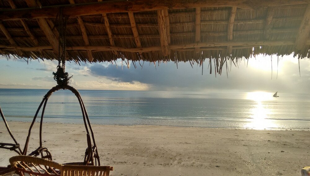 Фото Moonshine Uroa Boutique Hotel