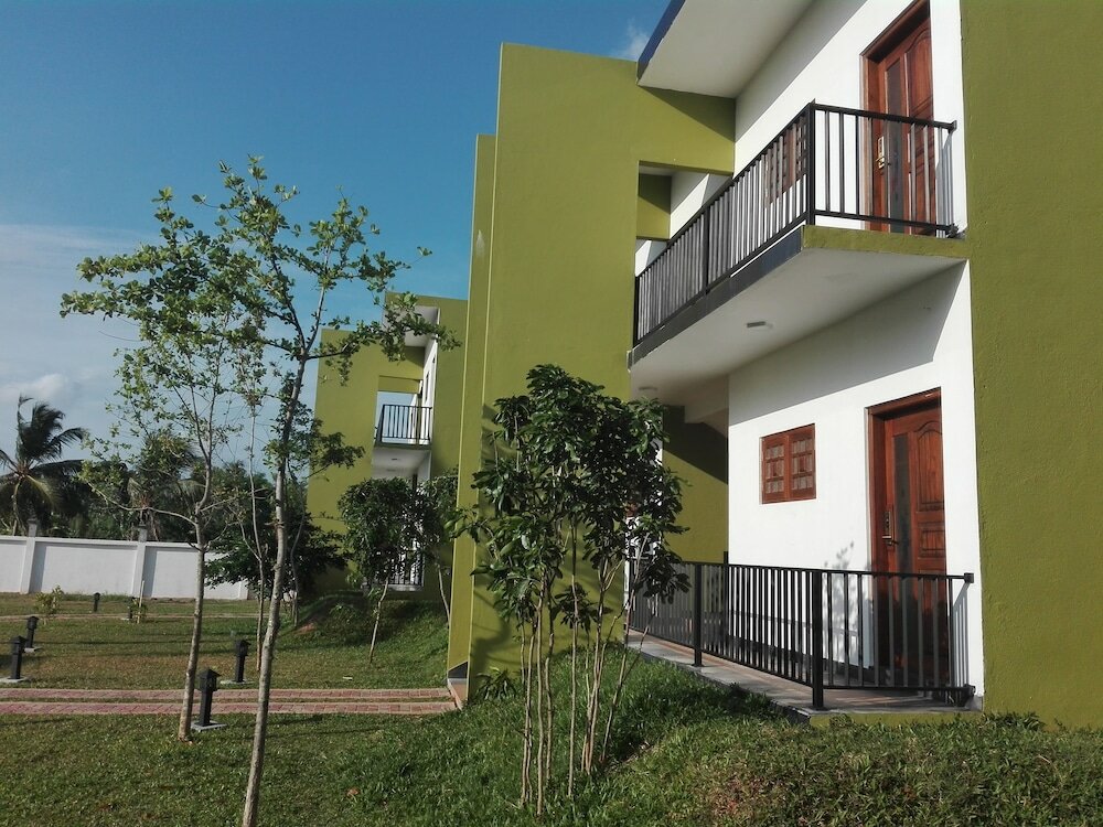 Фото Hotel Golden Ray Dambulla