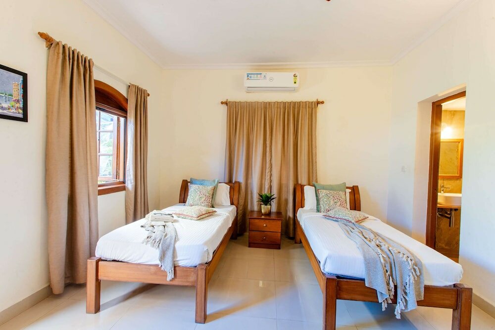 Фото Aguada Anchorage - The Villa Resort