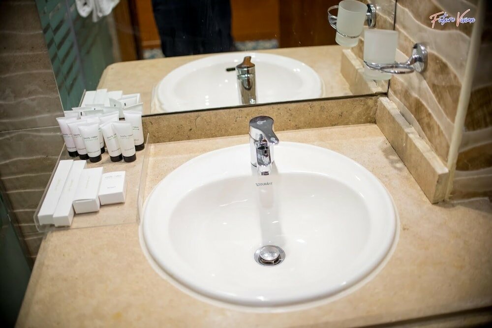 Фото Rehana Plaza Hotel