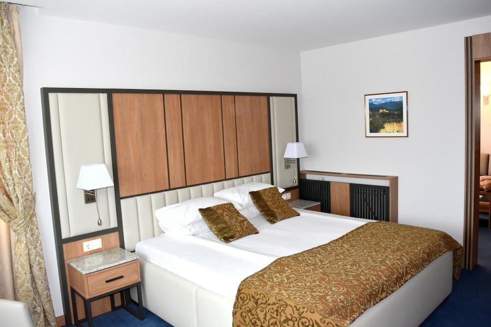 Фото Legends Hotel Sofia