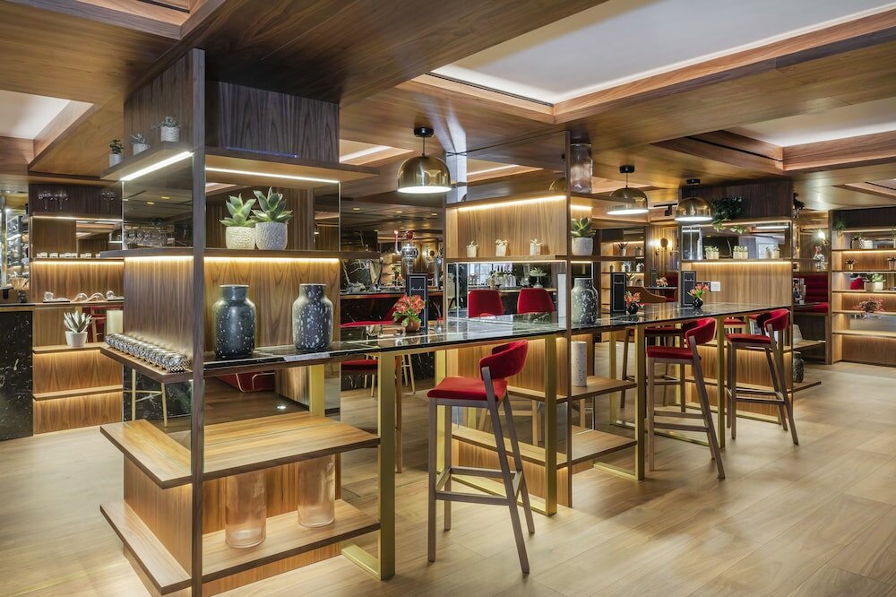 Фото Melia White House Apartments