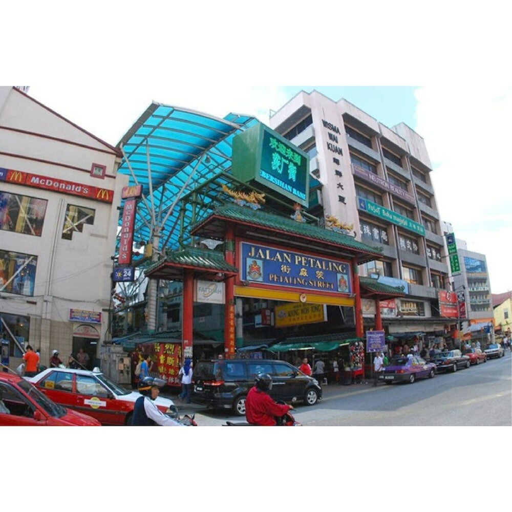 Фото Pacific Regency Hotel Suites