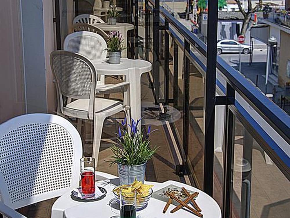 Фото Hotel Villa Iris