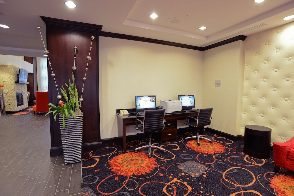 Фото Hampton Inn & Suites Albany At Albany Mall