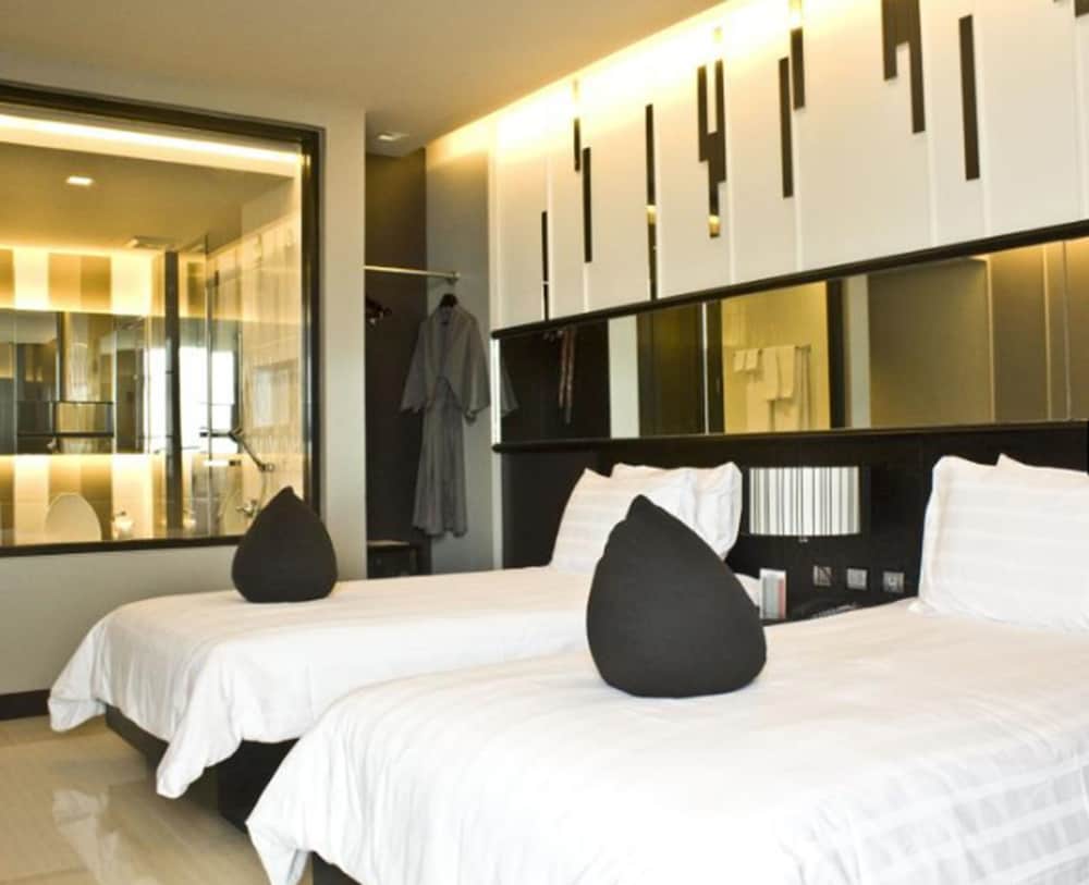 Фото Tsix5 Hotel