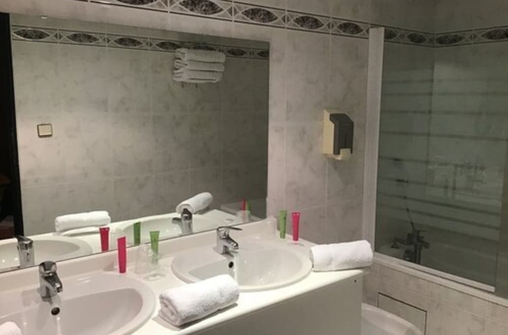 Фото Hôtel Angelic