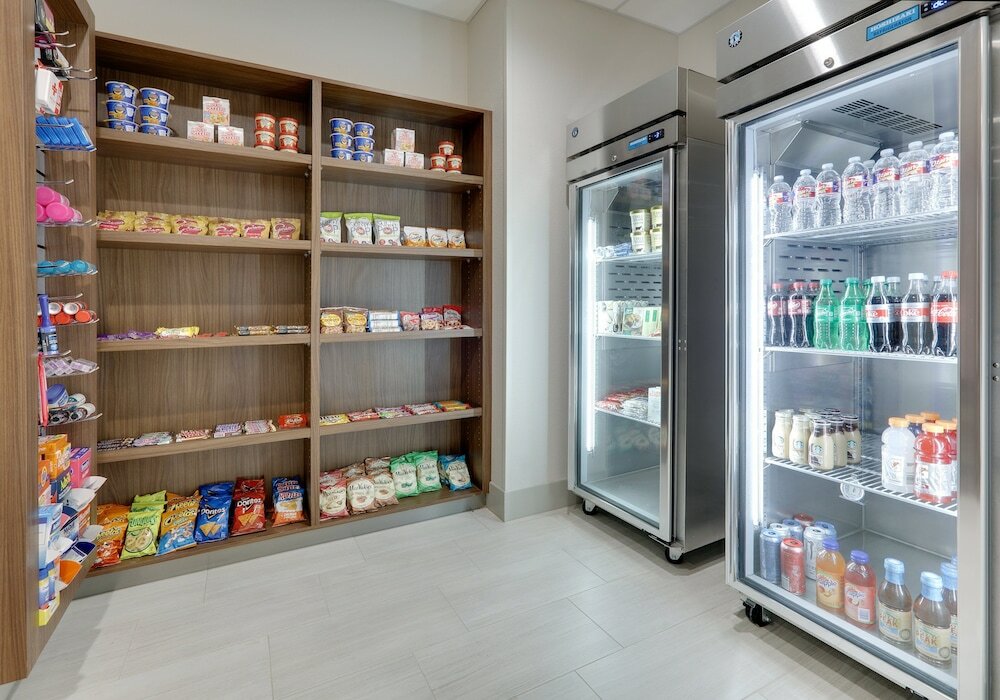 Фото Holiday Inn Express & Suites Plano - The Colony, an Ihg Hotel