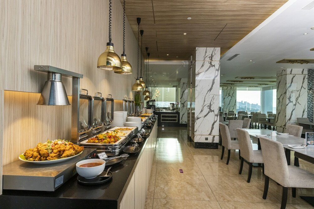 Фото Hompton by the Beach Penang