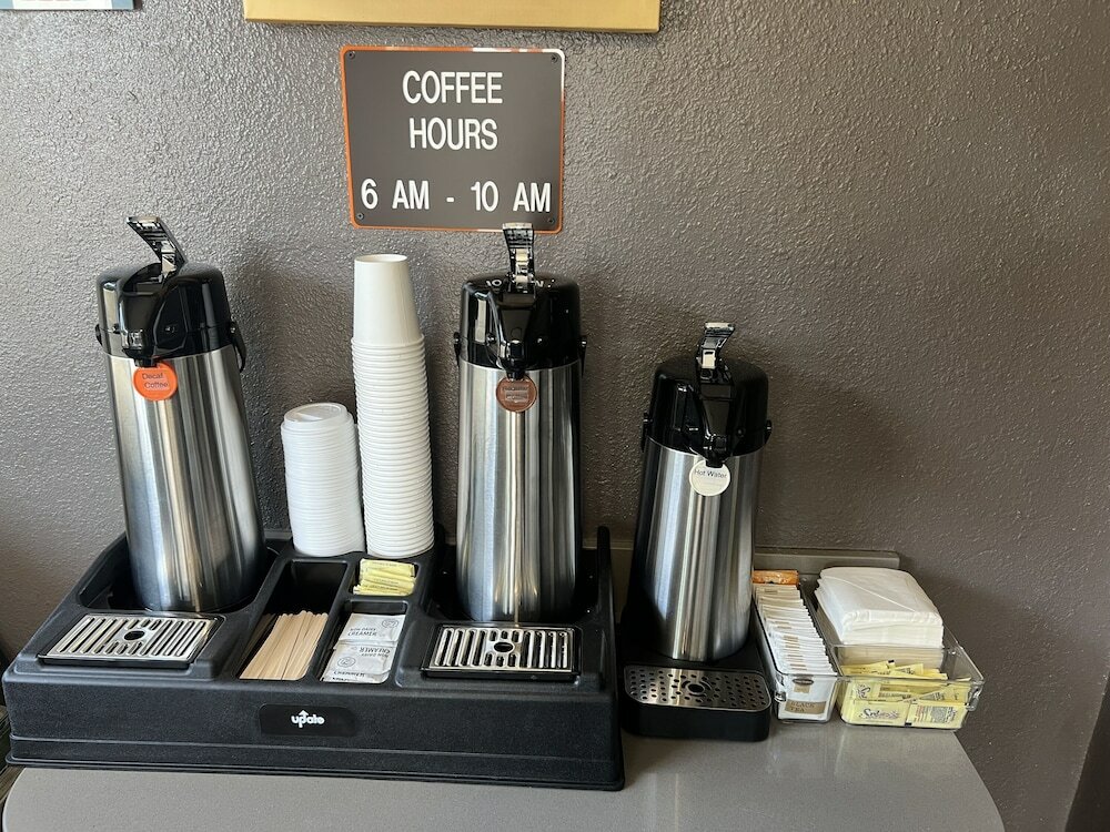 Фото Motel 6 Modesto, Ca - Downtown