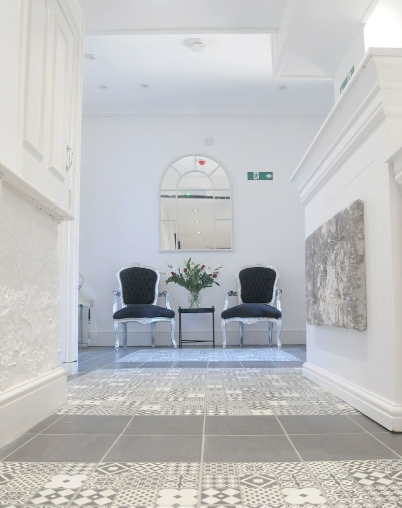 Фото Bexley Village Hotel