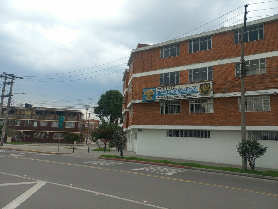 School Renato Descartes Institute, Bogota, photo
