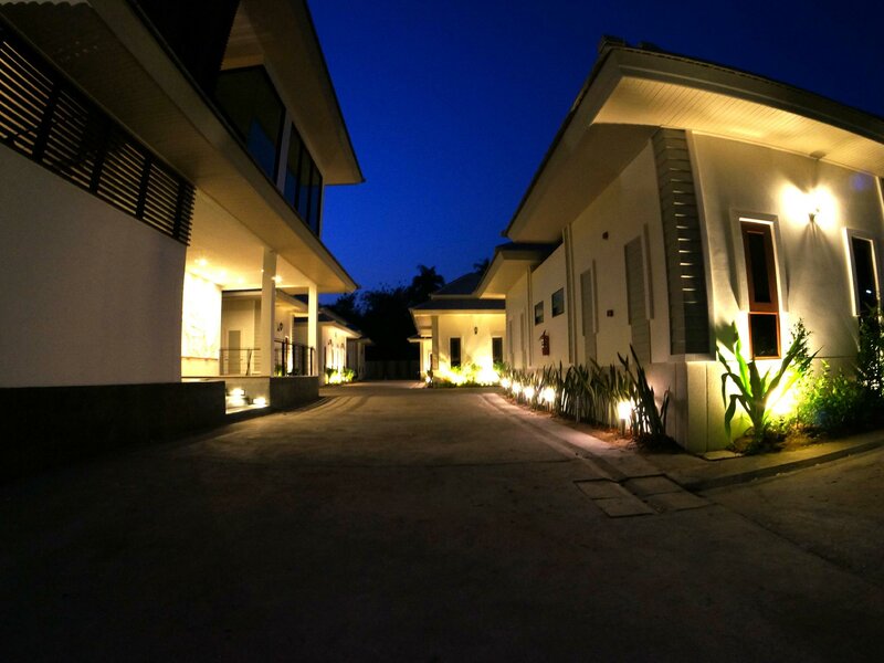 Гостиница The Sixnature Resort Bangsaen