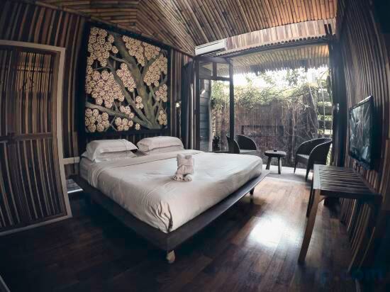 Фото The Happy 8 Retreat @ Pasir Putih