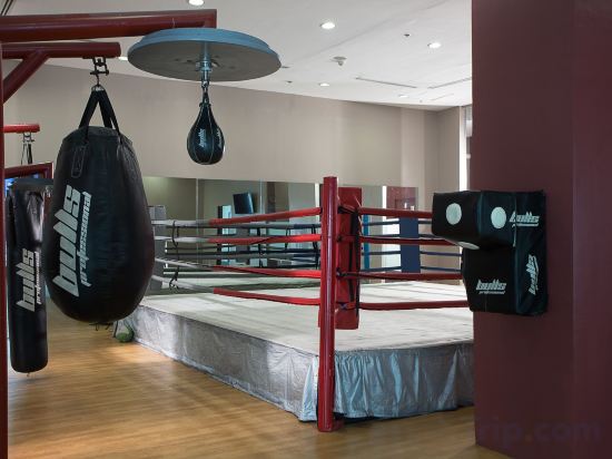 Фото The Alpha Suites