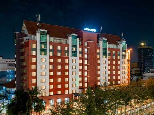 Внешний вид отеля Aryaduta Makassar в Макасаре, фото 1