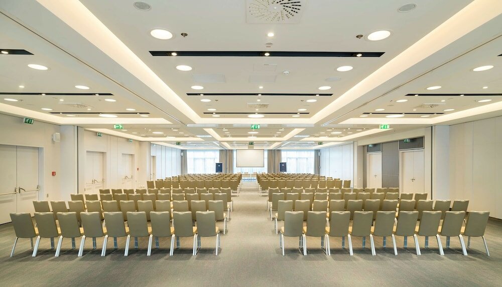 Фото NH Danube City