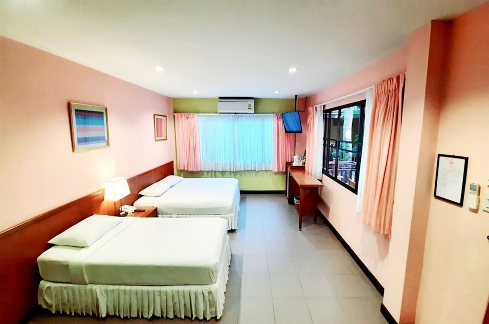 Фото Birds and Bees Resort