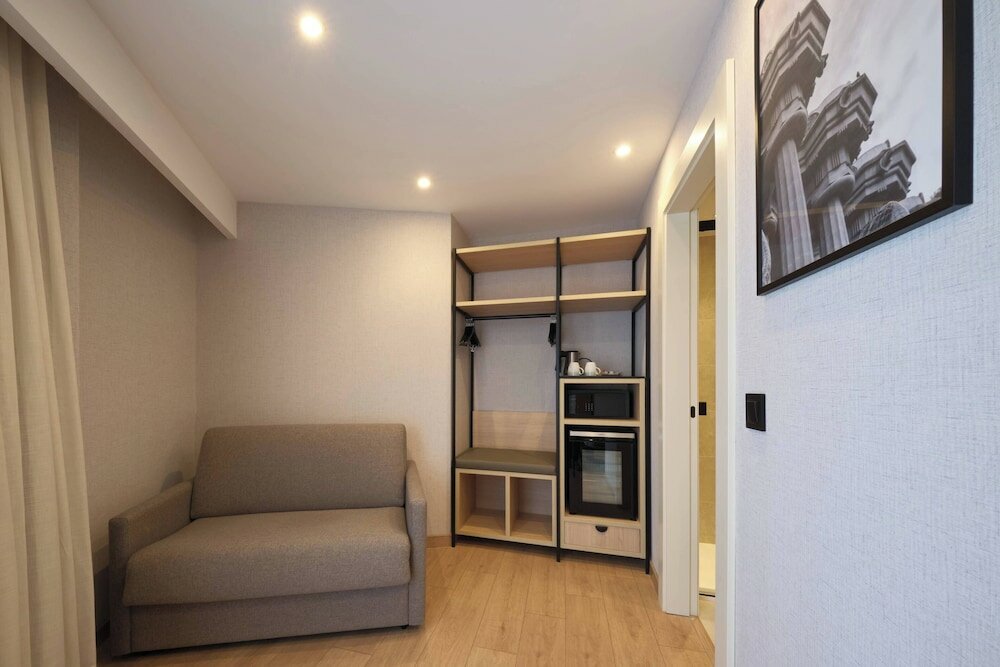 Фото Отель Catalonia Park Güell