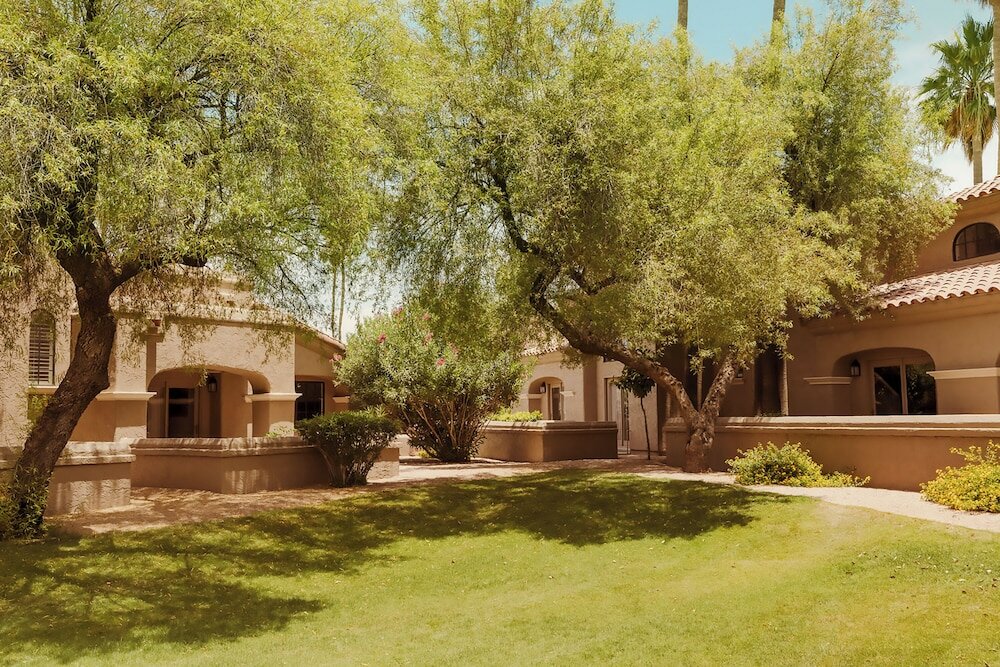 Фото The Scottsdale Plaza Resort & Villas