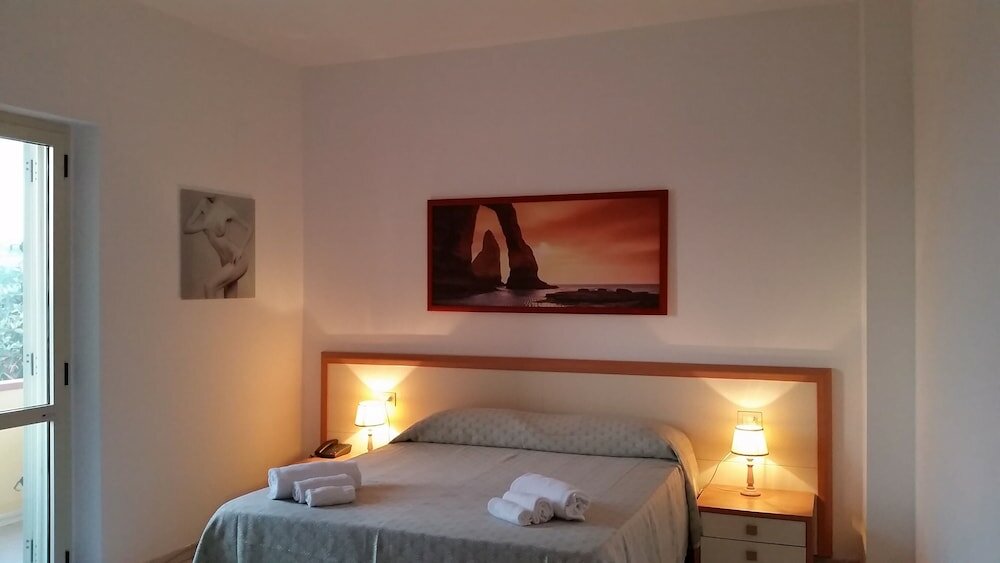 Фото Hotel Damanse