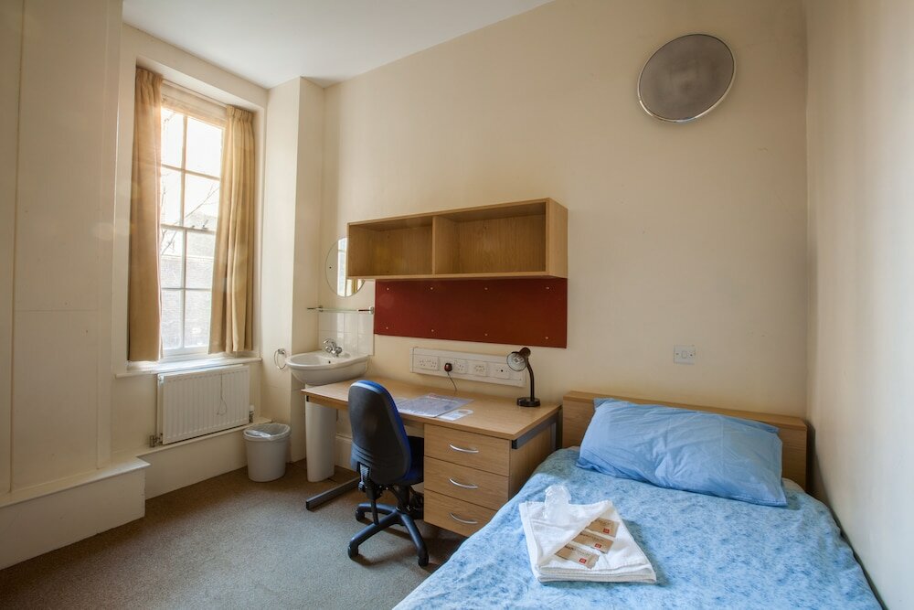 Фото Lse Passfield Hall - Campus Accommodation