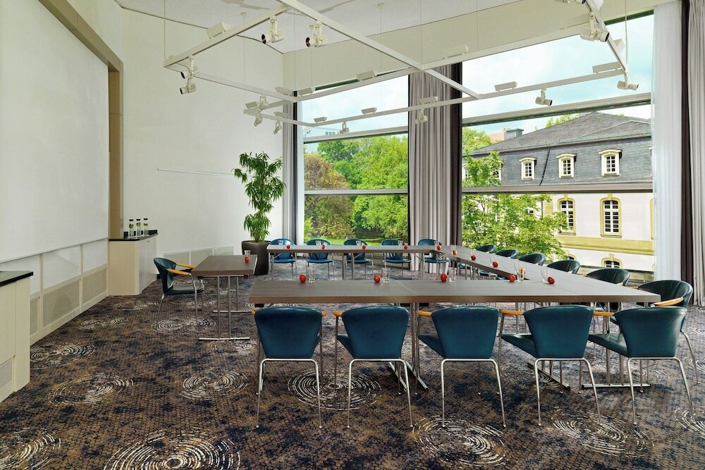 Фото Sheraton Offenbach Hotel