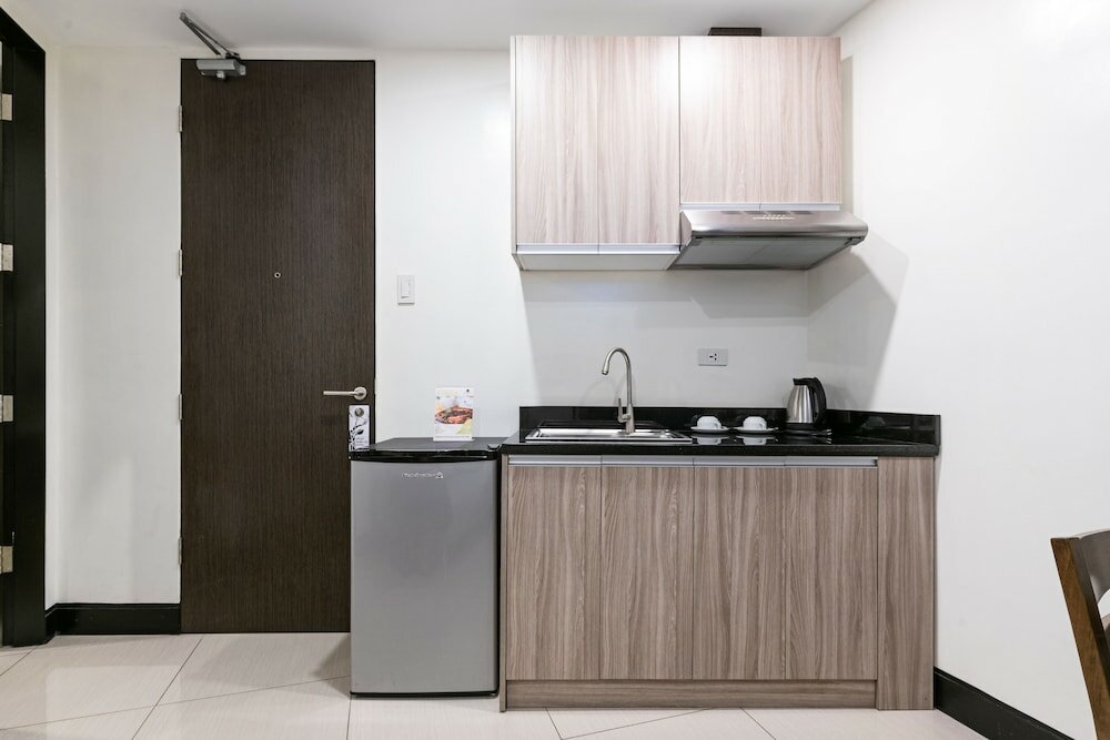 Фото Artemis Place Makati Hotel