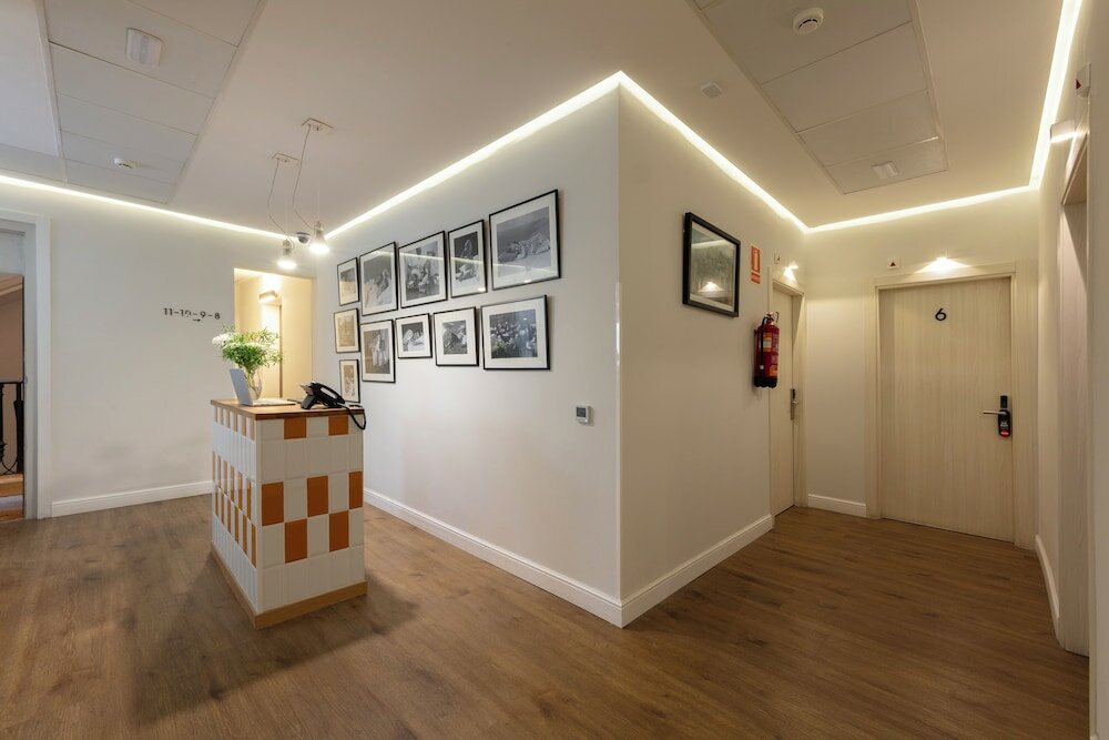 Фото Som Nit Born