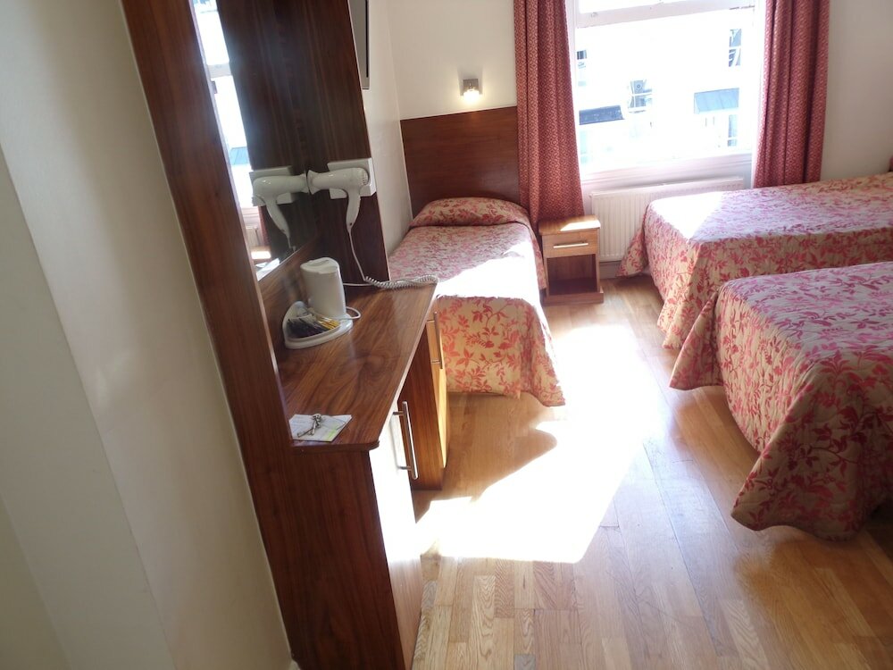 Фото Wedgewood Hotel