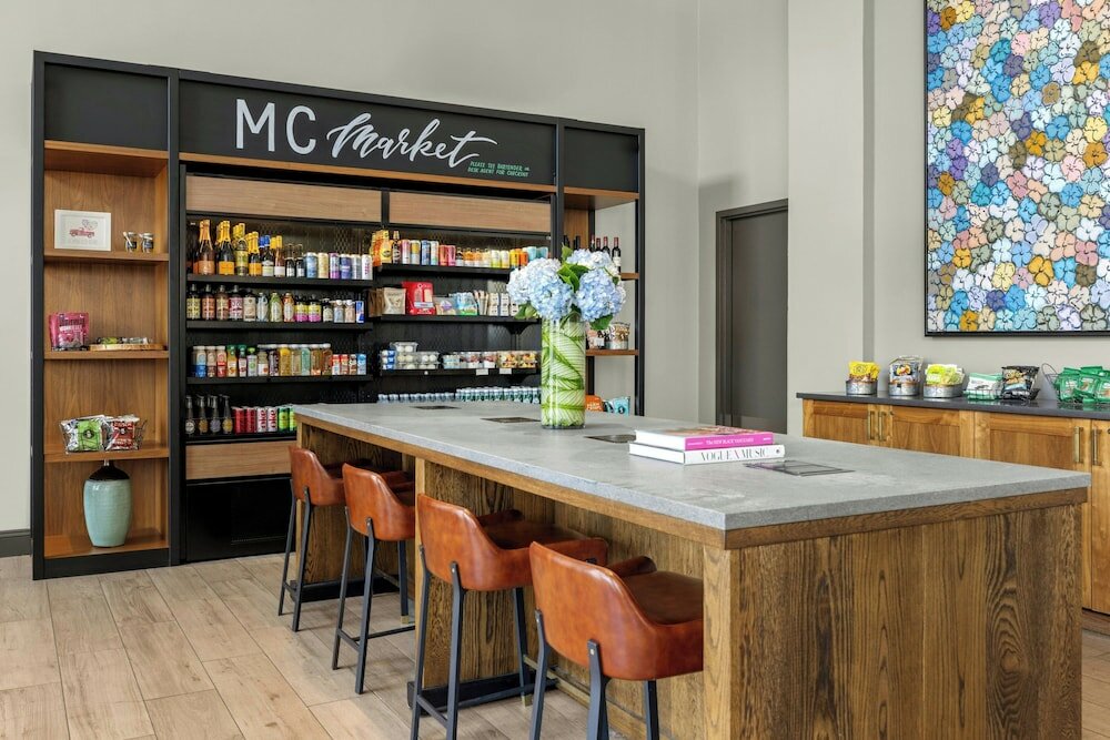 Фото The MC, Autograph Collection