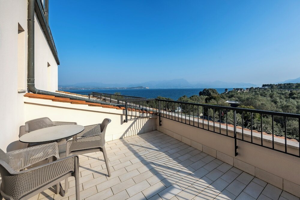 Фото Hotel Ideal