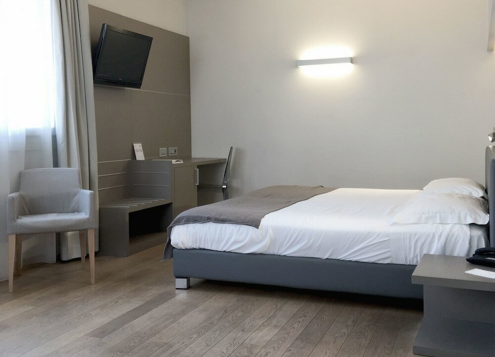 Фото Hotel di Varese