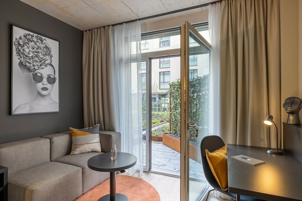 Фото Radisson Hotel & Suites Zurich 