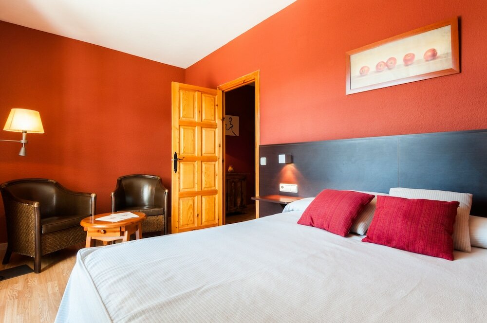 Фото Hotel Esquirol