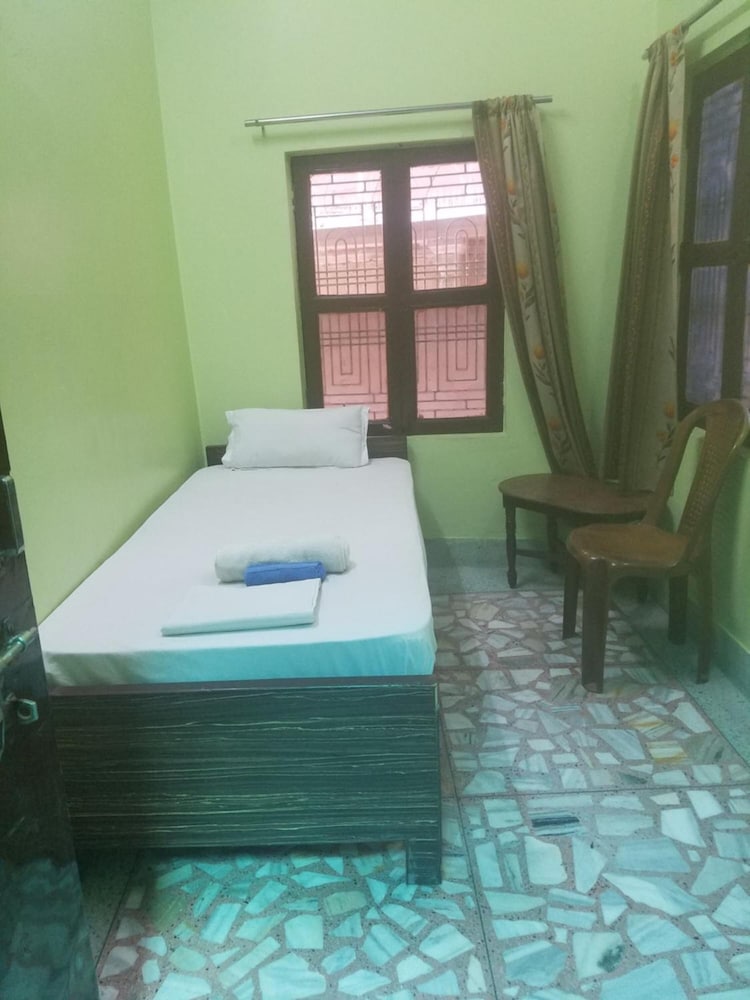 Фото Baba Guest House