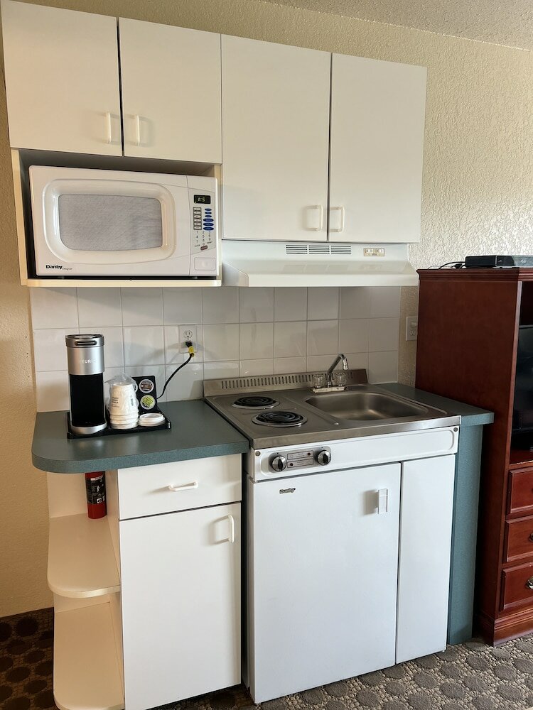 Фото Travelodge by Wyndham Drumheller