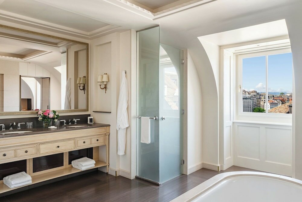 Фото Four Seasons Hotel Des Bergues Geneva