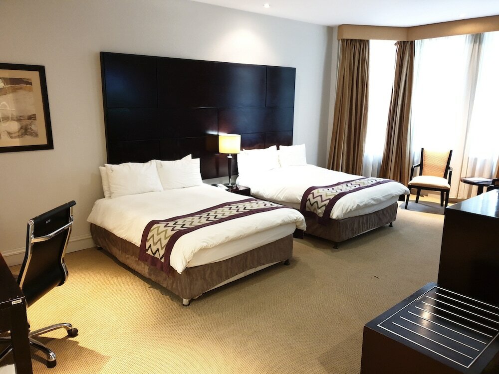 Фото Holiday Inn Johannesburg Sunnyside Park