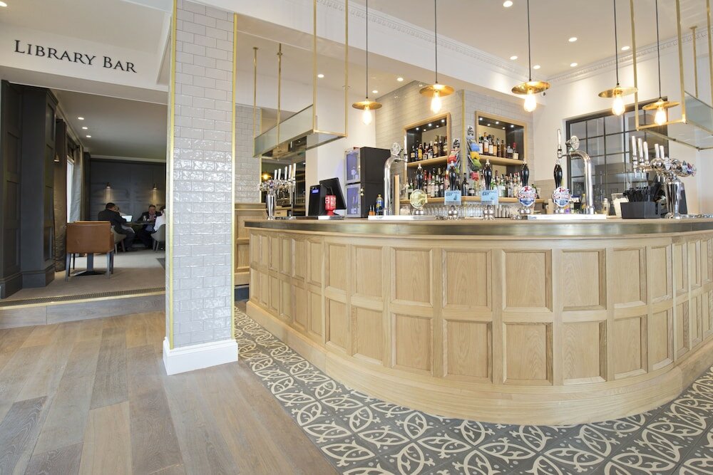 Фото Royal Wells Hotel