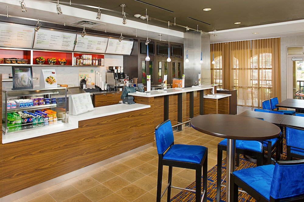 Фото Courtyard Marriott Paso Robles