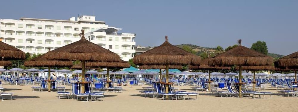 Фото Grand Hotel Don Juan