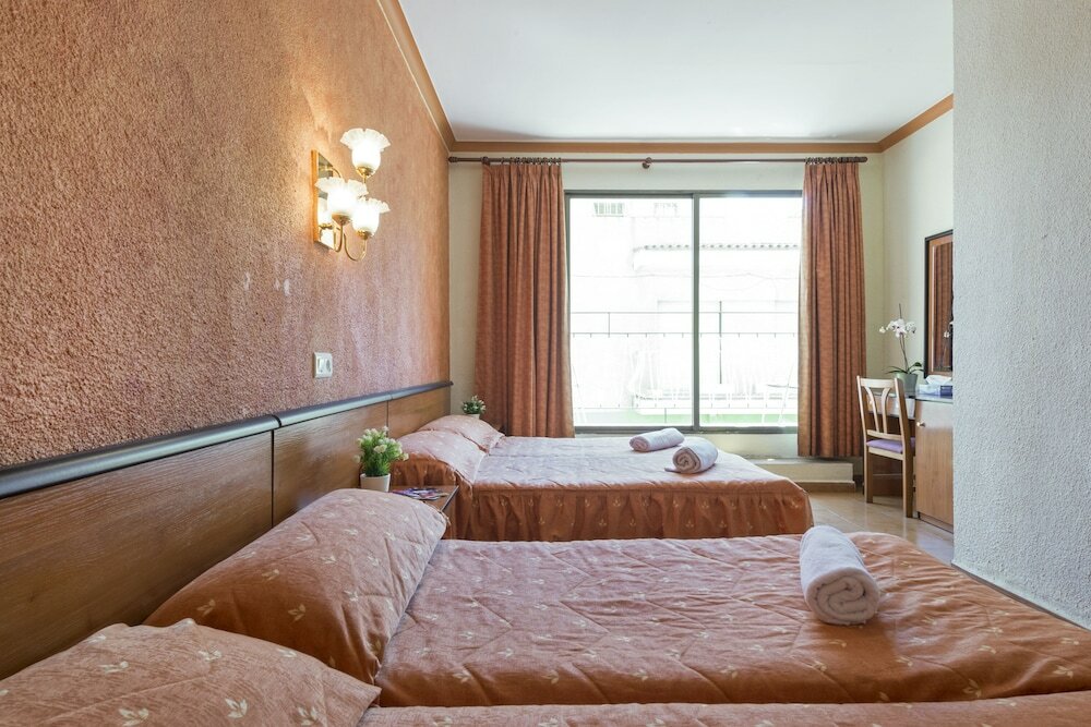 Фото Marisol Hotel